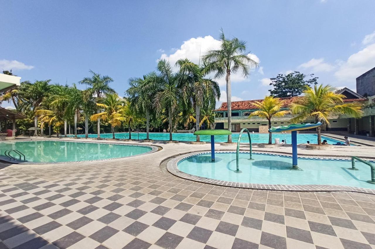 Hotel Oyo 3983 Balong Kuring Syariah Pringsewu 2*